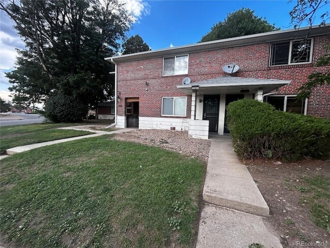 Building Photo - 10207 E 14th Ave Unit 10207