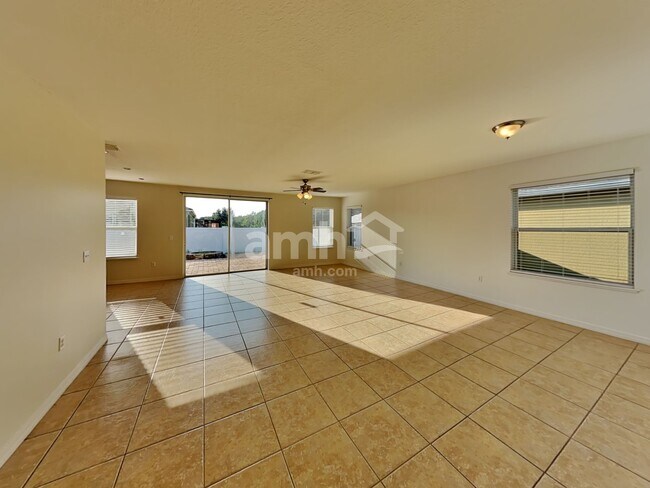 Photo - 5010 Windbourne Way