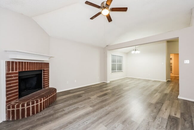 Photo - 6841 Prairie Hill Rd N