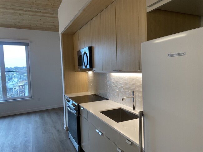 Building Photo - 154 Broadway Unit 508 Rental