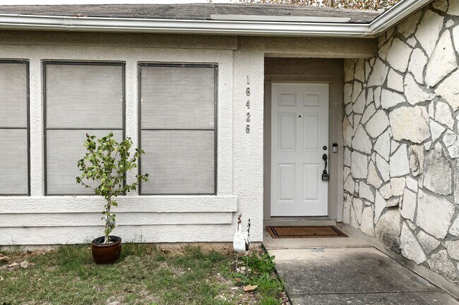 Photo - Spacious cozy home  |  Great location  |  2 bedroom  |  1 bath  |  1 car garage