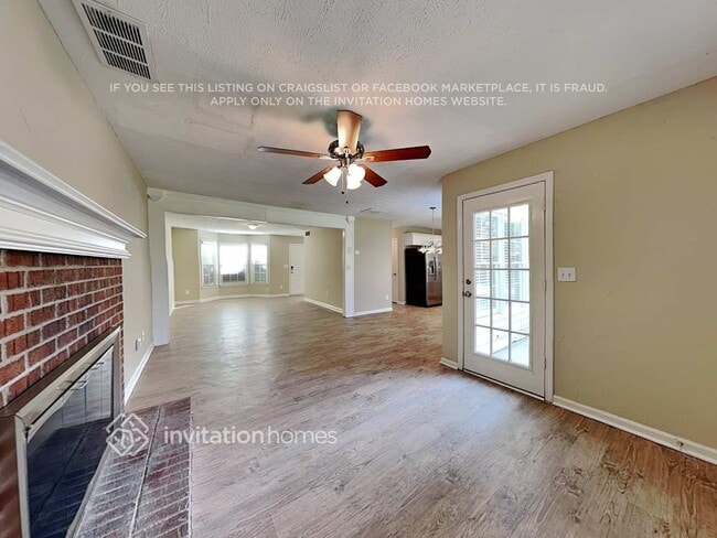 Photo - 3925 Riversong Dr NW