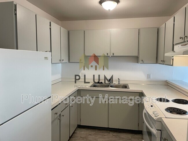 Photo - 1547 S Higgins Ave Unit #203