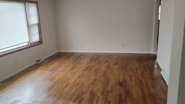 Photo - 428 Peacock Walk