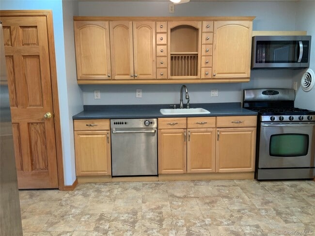 Photo - 20 Gildare Dr