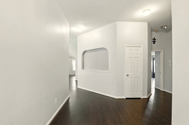 Photo - 303 Burris Park Dr
