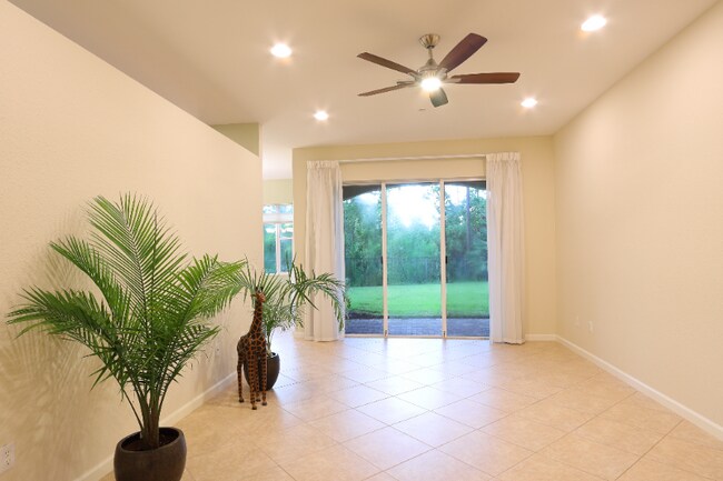 Photo - 407 SW Walking Path