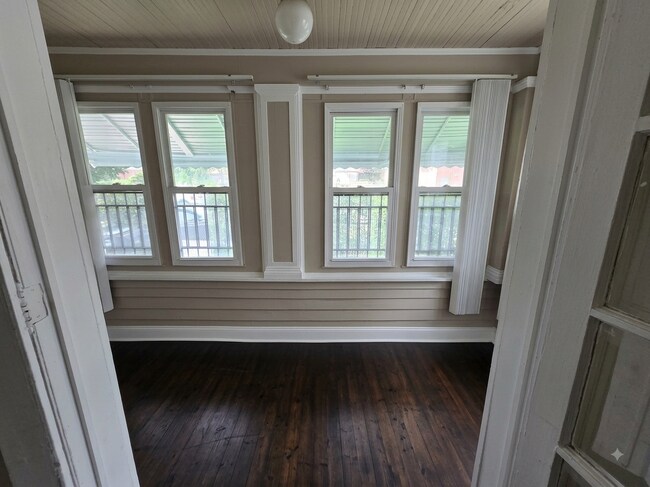 8 Farley Ave Unit 1