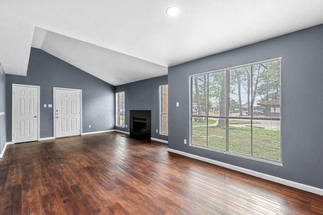 Photo - 7200 W T C Jester Blvd Unidad 1003