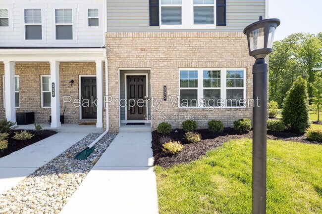 Photo - 225 Greenpark Rd