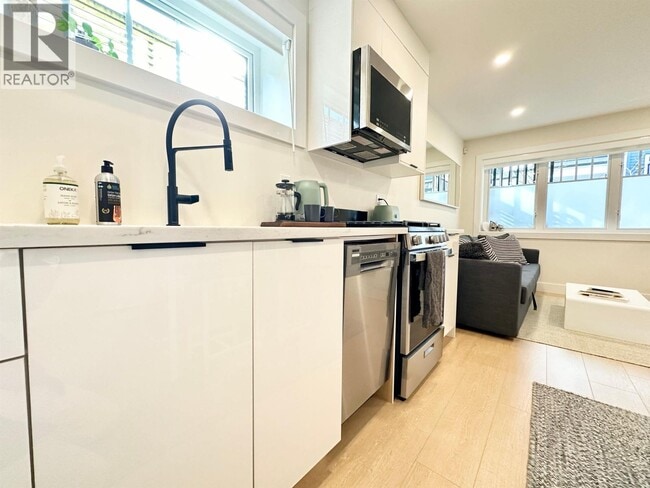 Photo - 1672 E 15th Ave