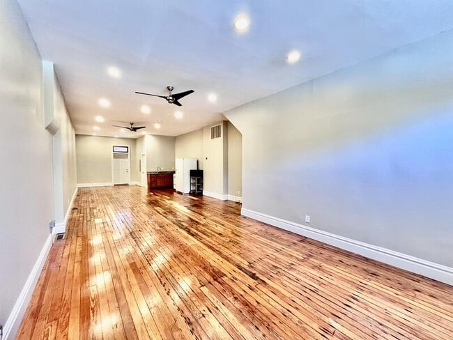 Photo - 3557 California Ave