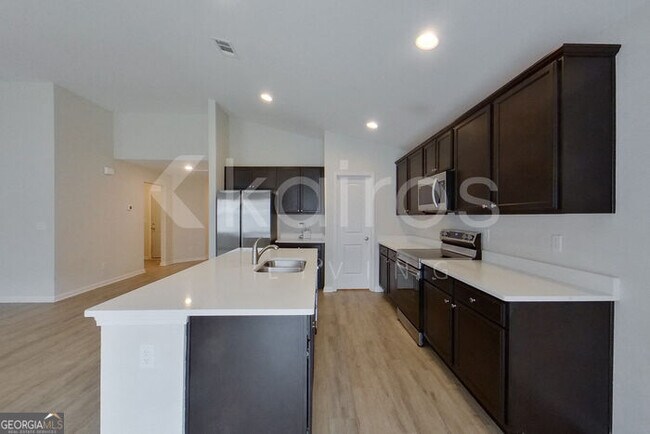 12 Carrollton Dr