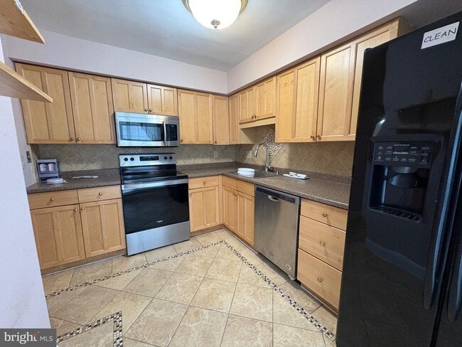 Building Photo - 7653 Stana Ct Rental