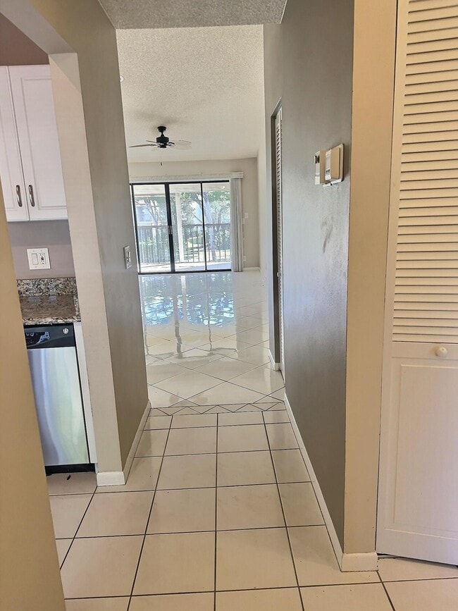 Photo - 3348 Lucerne Park Dr Unit 3348