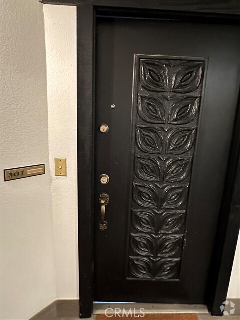 Building Photo - 3949 Los Feliz Blvd Unit 209 Rental