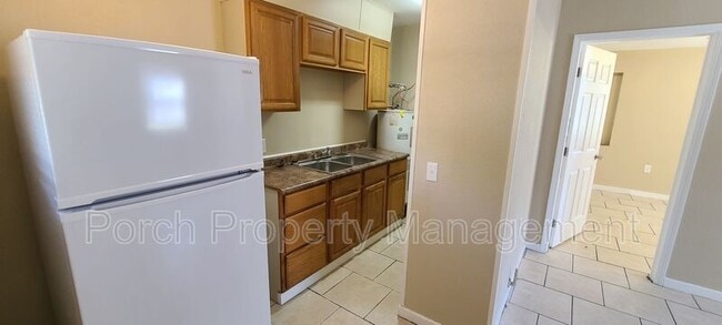 Photo - 102 Ellis Dr Unit B