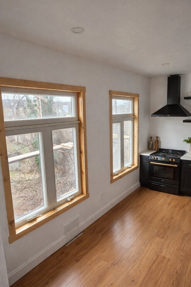 Photo - 1331-1333 Woodland Ave Unidad 1331 Woodland Ave  #2