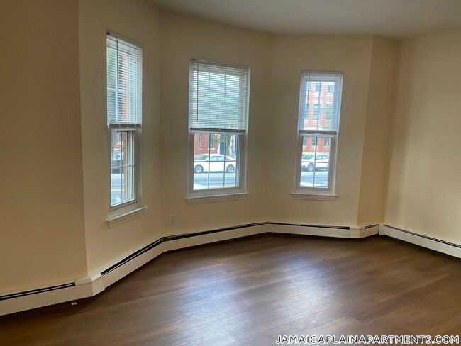 66 S Huntington Ave Unidad 1