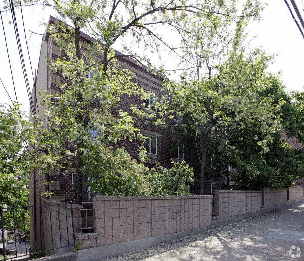 Photo - Hollister House