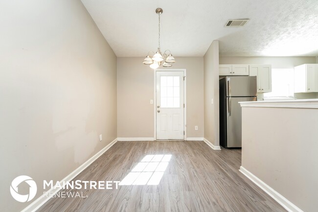 Photo - 5591 Sapphire Spring