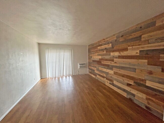 Photo - 2727 Hampton Ave Apartments Unit 101