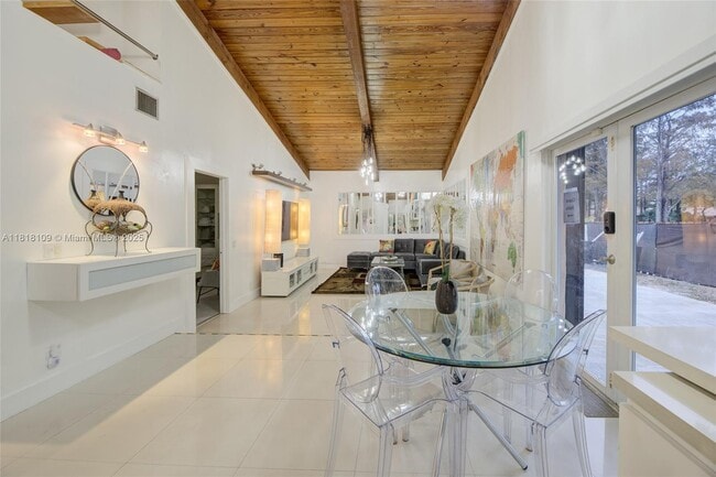 Building Photo - 7441 NW 33rd St Rental