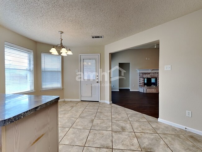 Photo - 955 Aaron Dr