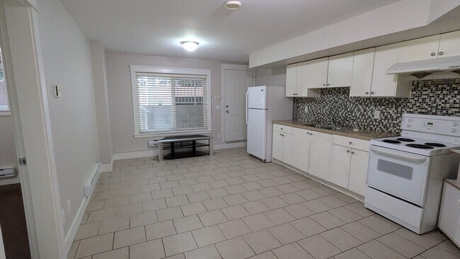 Photo - 14843-14863 63 Ave