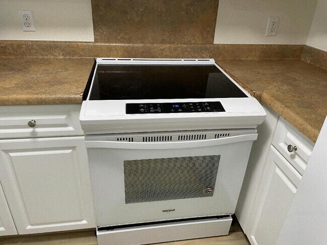 Photo - ALDER VILLA 3/2.5/2, sec, split level, W/D... Unidad A