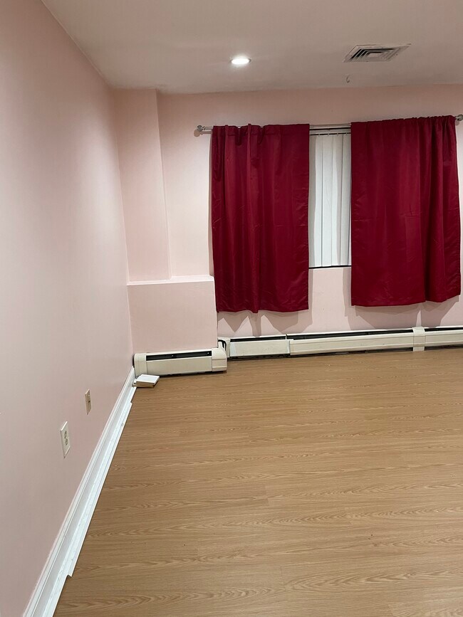 Master Bed Room - 230 Willard St Unit 108