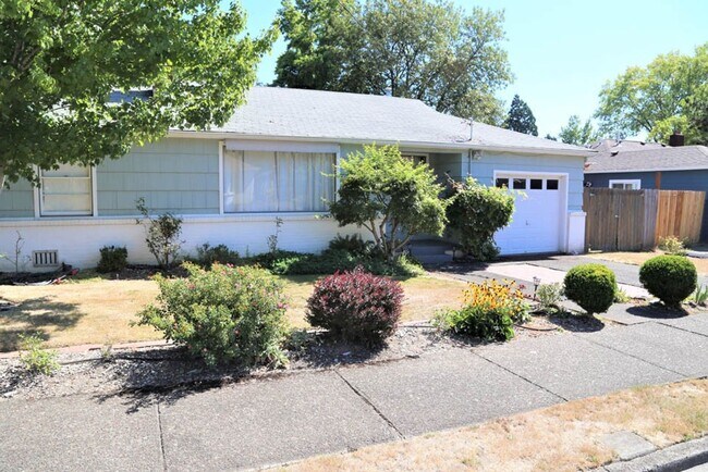 Photo - Charming 2 bed 1 bath Furnished, Utilities Included