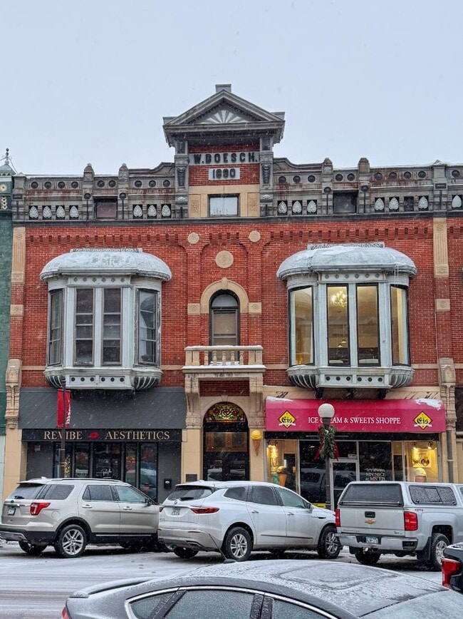 Photo - 10 1/2 N Minnesota St