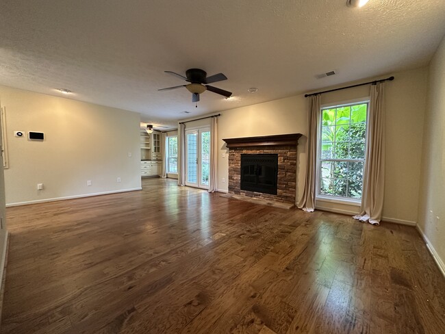 Photo - 359 Estate Ave