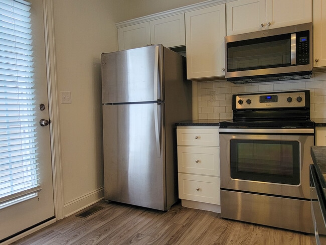 Photo - 642 Brentwood Dr