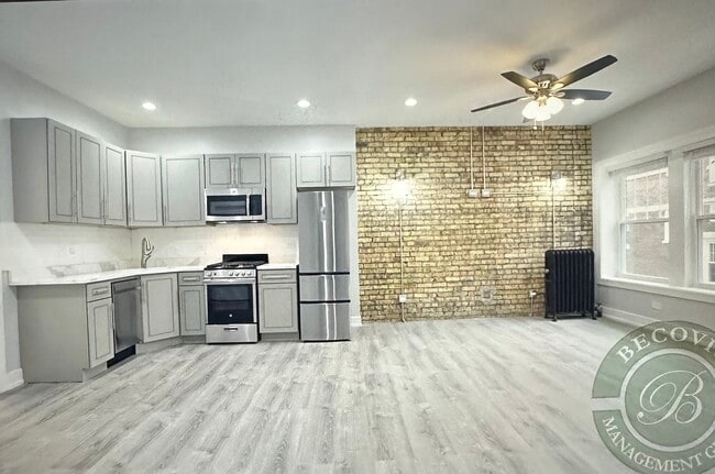 Photo - 1058 W Glenlake Ave