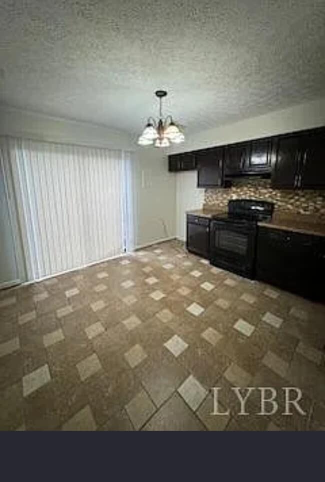 Photo - 8022 Timberlake Rd