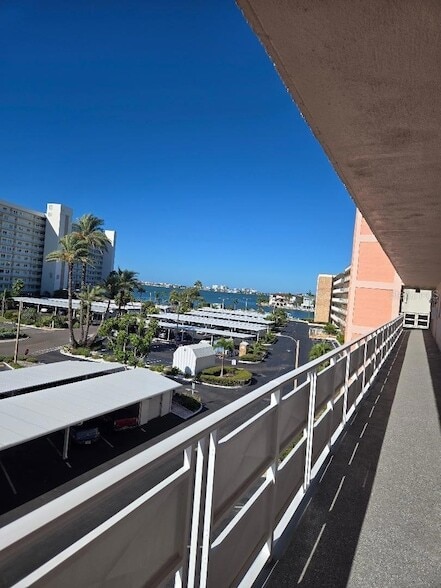 Photo - 6025 Shore Blvd S Unidad 405