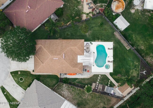 511 Chancellor Dr E