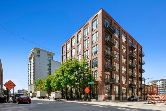 Photo - 701 W Jackson Blvd Unidad 102 Rental