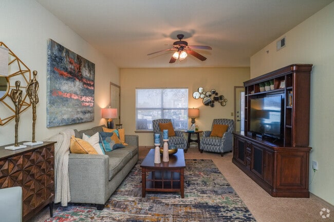2BR, 2BA - 1,093SF - Living / Dining Room