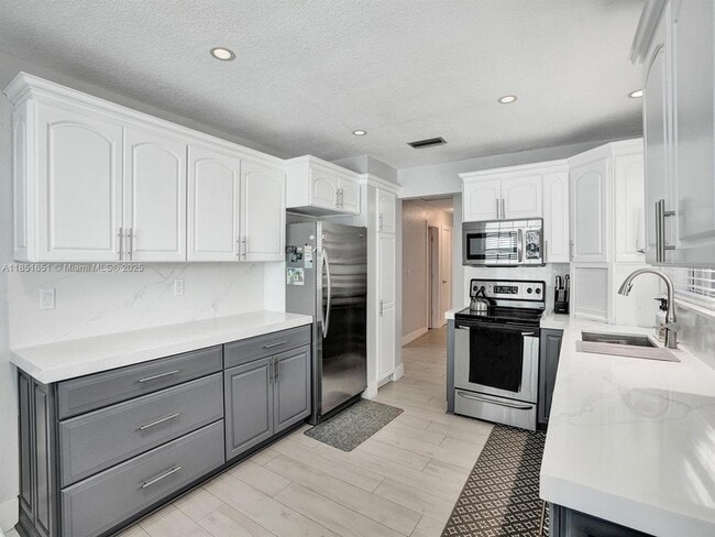 Photo - 217 SE 5th St