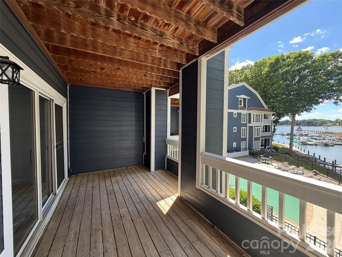 Photo - 726 Southwest Dr