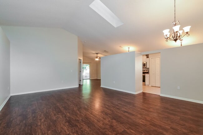 Photo - 2857 Aragon Terrace