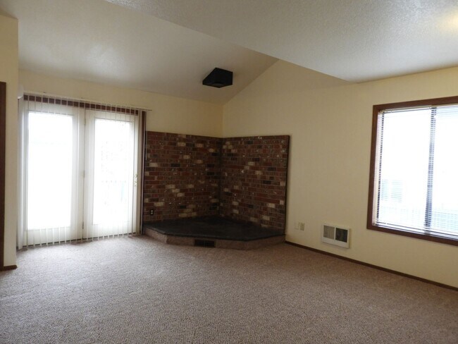 Photo - Wood Village End Unit Condo * Covered Park...