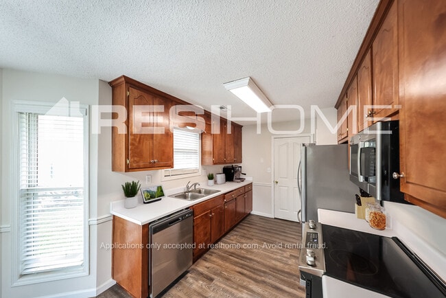 Photo - 256 Steakley Rd