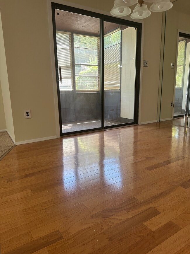 Photo - 167 Amberly Dr Unit A