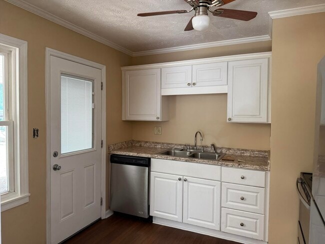 Photo - 118 Taylor St