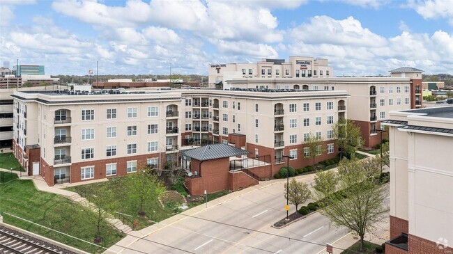 Building Photo - 1251 Strassner Dr Rental