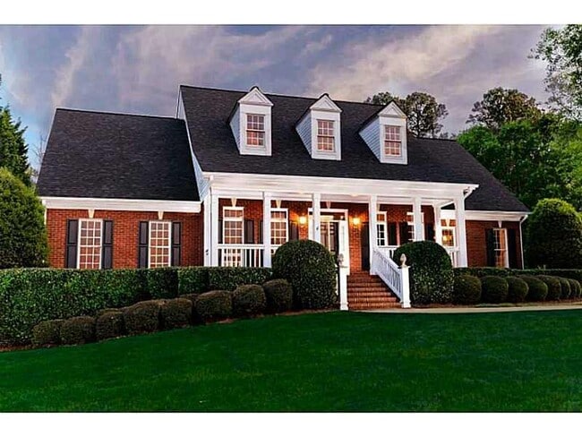 Photo - 2531 Old Salem Cir SE House